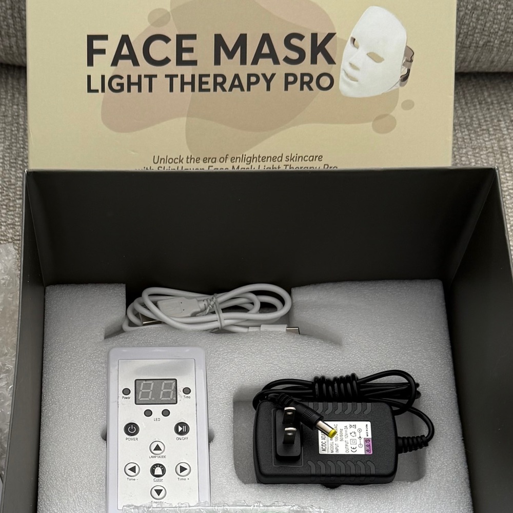 Skin haven NIB Face Mask Light Therapy Pro